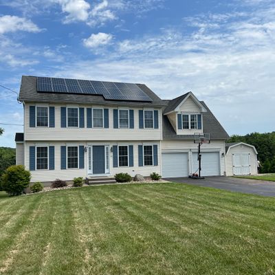 35 Skinner Rd, Broad Brook, CT 06016