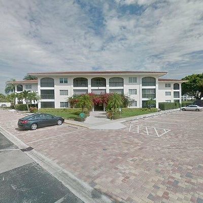 5 High Point Cir W #203, Naples, FL 34103