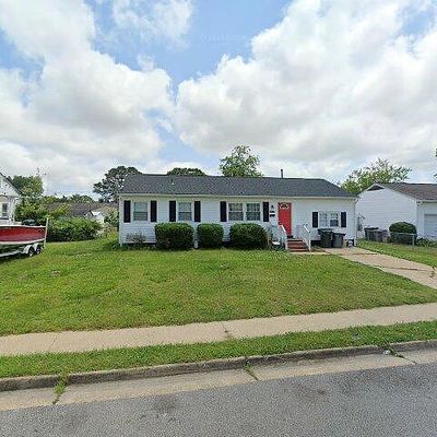 5011 Arony St, Newport News, VA 23605