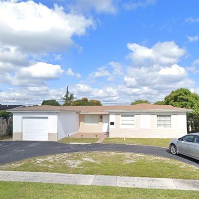 4221 Nw 23 Rd St, Lauderhill, FL 33313