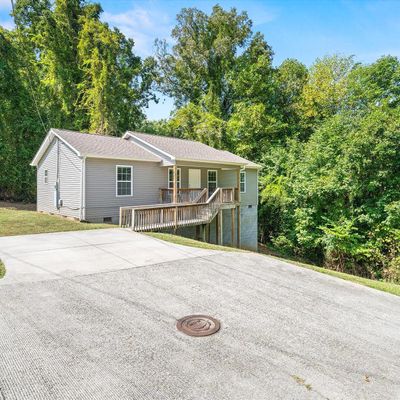 433 Landau Dr, Maryville, TN 37801