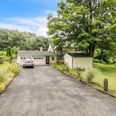 6 Schwartz Rd, Bozrah, CT 06334