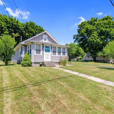 60 Mckenzie Ave, Meriden, CT 06451