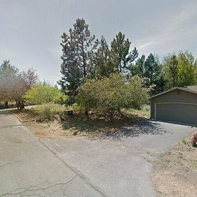 60811 Goldenrain Dr, Bend, OR 97702