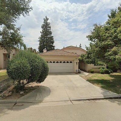 6249 W Minarets Ave, Fresno, CA 93722