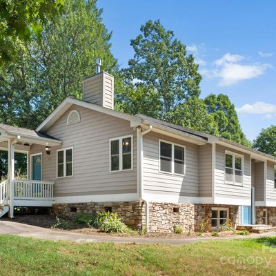 523 Pond Rd, Asheville, NC 28806