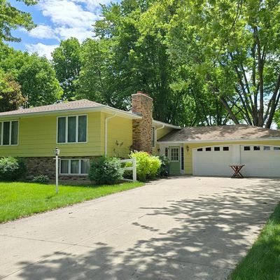 751 Lakeside Dr, Gaylord, MN 55334