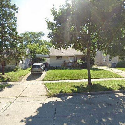 7917 W Medford Ave, Milwaukee, WI 53218