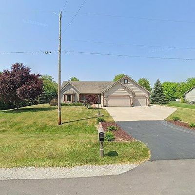 6536 Charles St, Caledonia, WI 53402