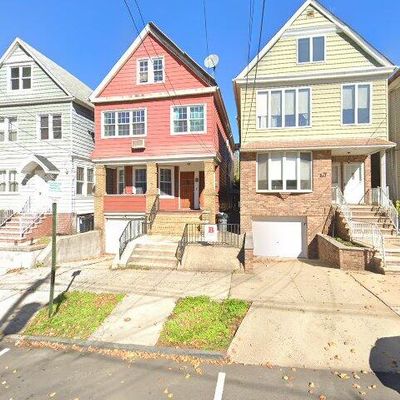 97 W 42 Nd St, Bayonne, NJ 07002