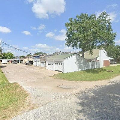 813 Clubside Dr, East Bernard, TX 77435