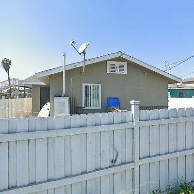 10414 Graham Ave, Los Angeles, CA 90002