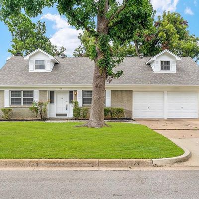 108 W Lilly Ln, Arlington, TX 76010