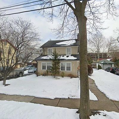 1085 Stasia St, Teaneck, NJ 07666