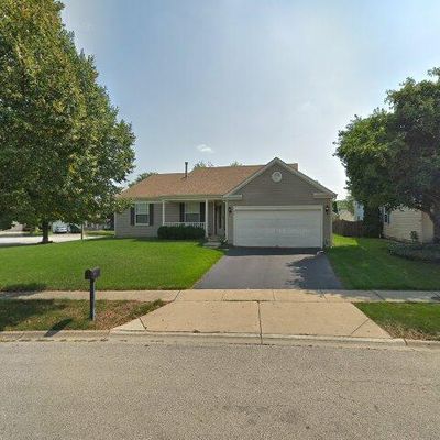 11 Harrison Ln, Streamwood, IL 60107