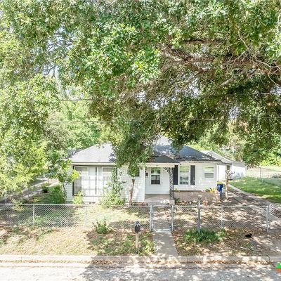 1117 N Hamilton St, Gonzales, TX 78629