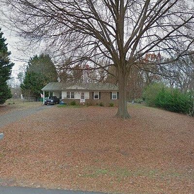 1004 Holly Hills Dr, Gastonia, NC 28052