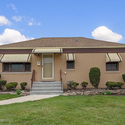 1014 Gardner Rd, Westchester, IL 60154