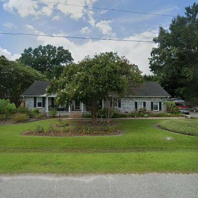 1015 Magnolia Ln, Moncks Corner, SC 29461