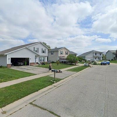 1018 Wheelock Ave, Hartford, WI 53027