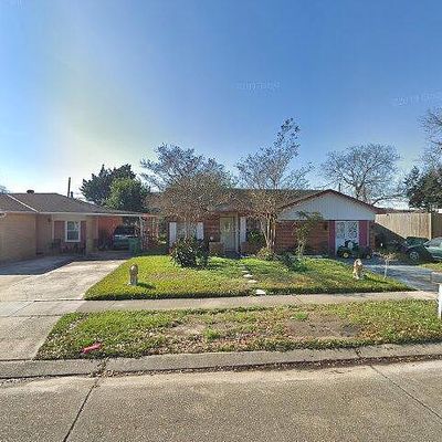 229 Mockingbird Ln, Saint Rose, LA 70087