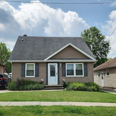 491 Orchardview Rd, Seven Hills, OH 44131