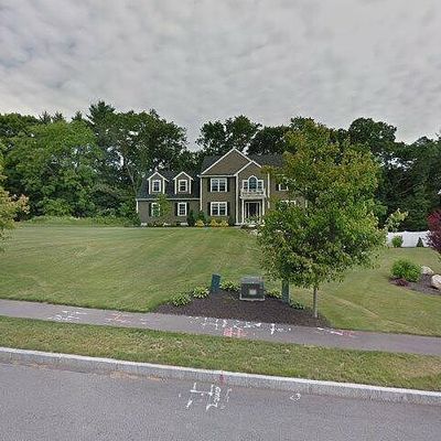 4 Great Acres Dr, Hanover, MA 02339