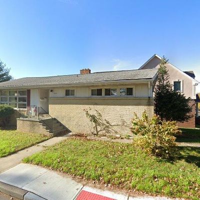 404 Dwasline Rd, Clifton, NJ 07012