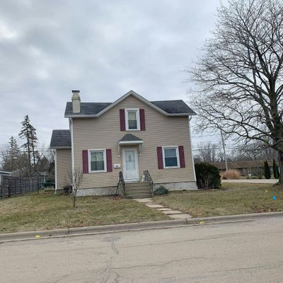 404 E Huron St, Omro, WI 54963