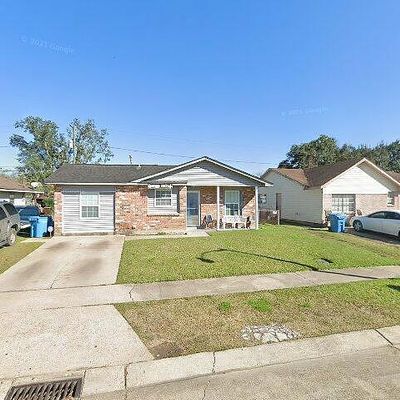 712 Mockingbird Ln, Saint Rose, LA 70087