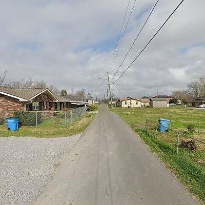 Griffin Dr, Luling, LA 70070