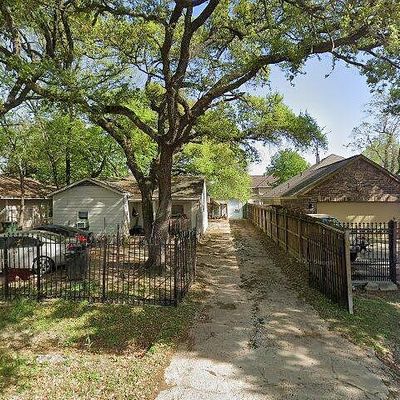 10038 Bamboo Rd, Houston, TX 77041