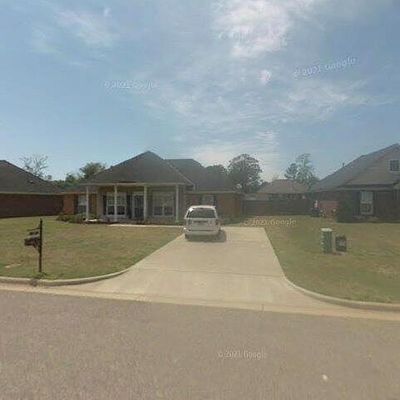 1330 Kingston Oaks, Prattville, AL 36067