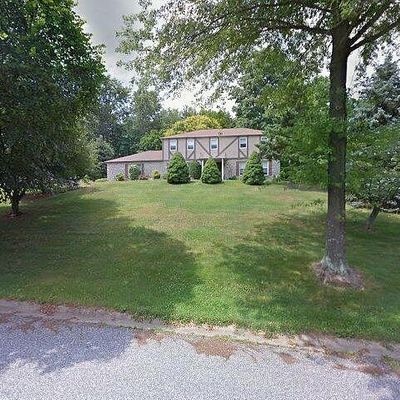 39 Running Brook Rd, Glen Mills, PA 19342