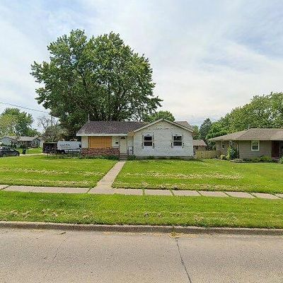 3904 75 Th St, Urbandale, IA 50322