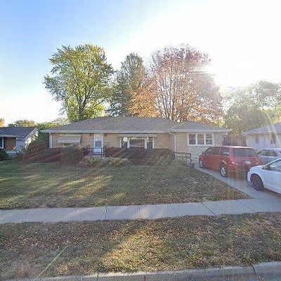 4027 Manor Ln, Des Moines, IA 50310