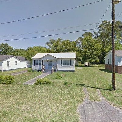 707 Georgia Ave, Glennville, GA 30427