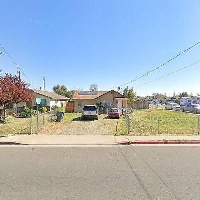 67 N Lee Ave, Oakdale, CA 95361