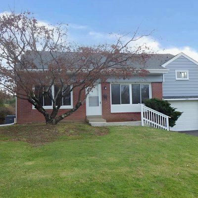 205 Colonial Dr, Warminster, PA 18974