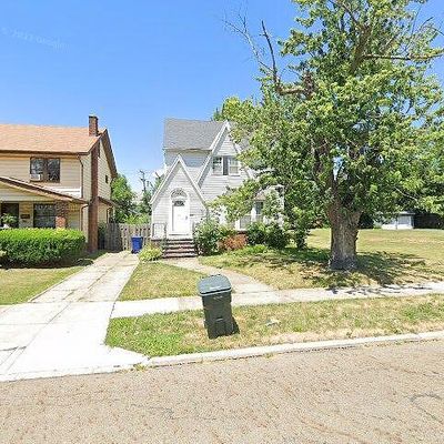 3311 Yorkshire Rd, Cleveland Heights, OH 44118