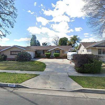 8013 Moorcroft Ave, Canoga Park, CA 91304