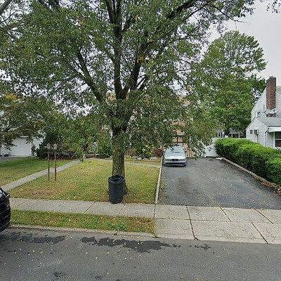 81 Elmwood Dr, Elmwood Park, NJ 07407