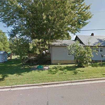 1128 W Sainte Maries St, Perryville, MO 63775