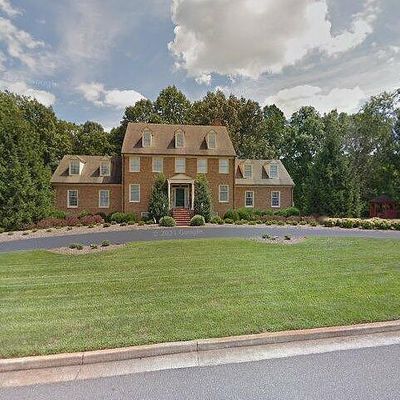 118 Country Club Dr, Lynchburg, VA 24503