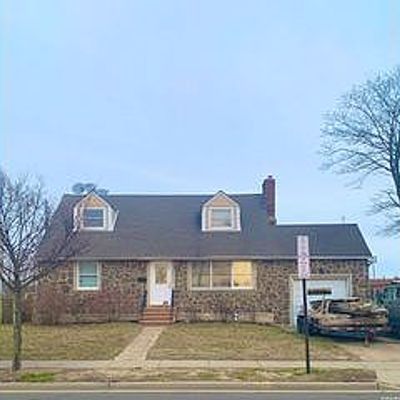 120 Union St, Mineola, NY 11501