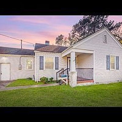 1204 Portlock Rd, Chesapeake, VA 23324