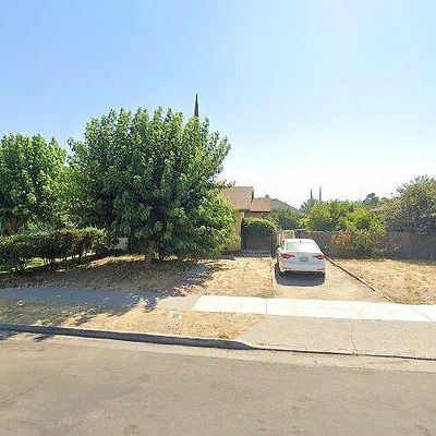 1041 Main St, Livingston, CA 95334