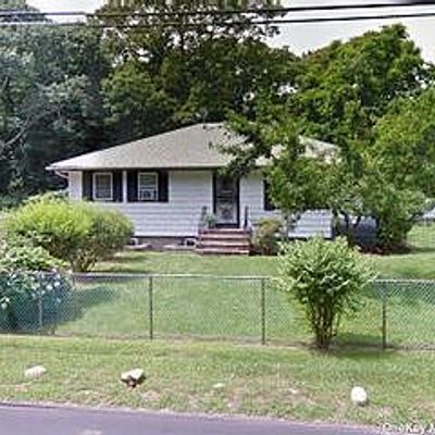 108 Wilson Ave, Medford, NY 11763