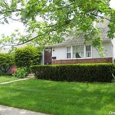 150 West Ave, Hicksville, NY 11801