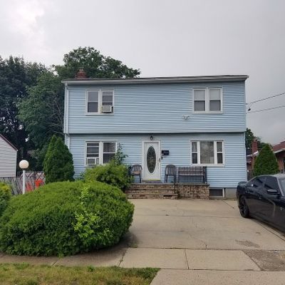 205 New York Ave, Westbury, NY 11590